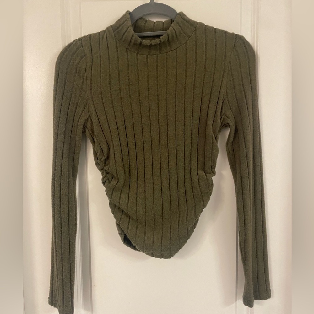 Ruched side top